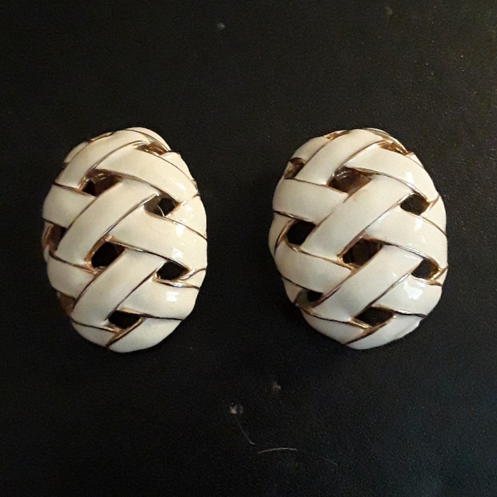 Vintage Clip On Earrings